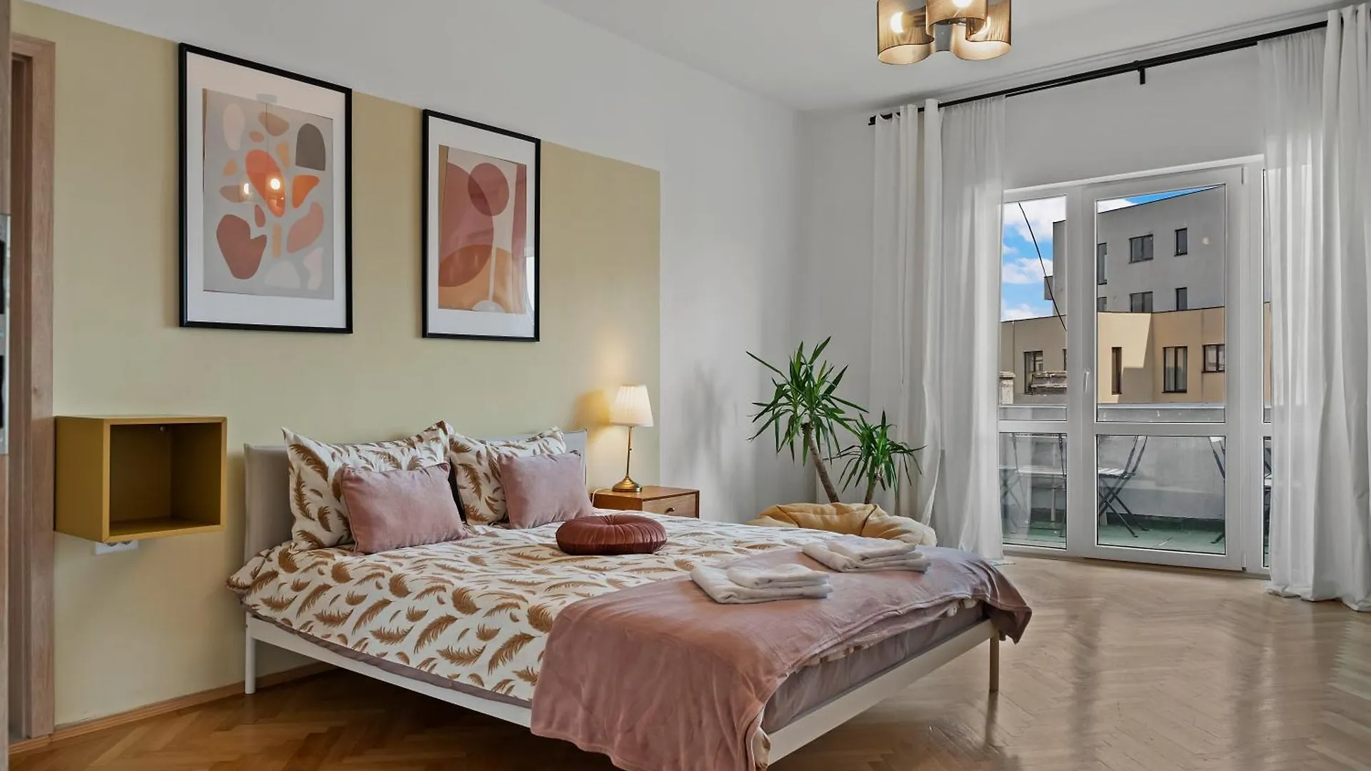 Ultracentral Dreamland Apartment 3 Bdrm Bucharest