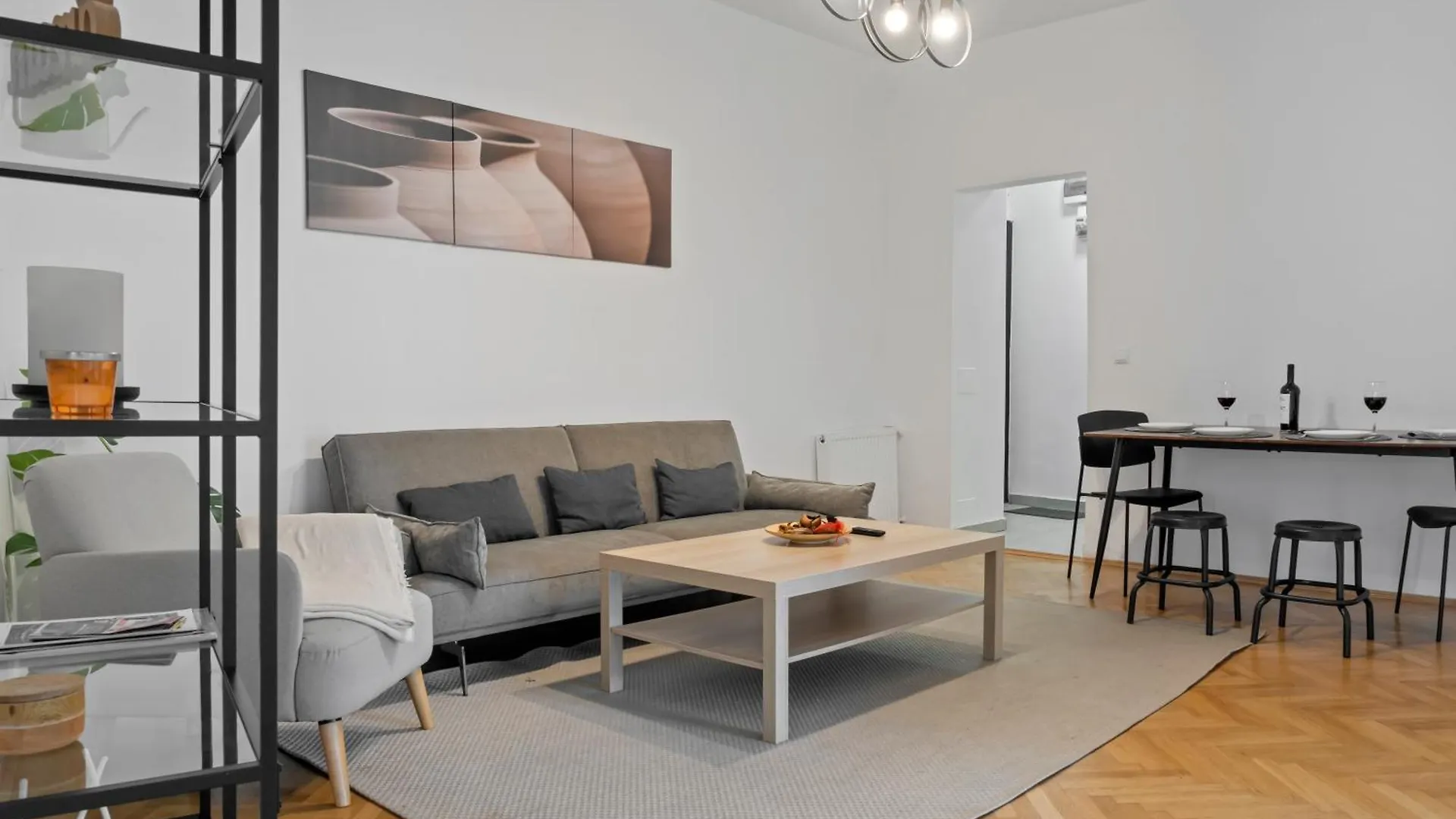 Ultracentral Dreamland Apartment 3 Bdrm Bucharest 0*,  Romania